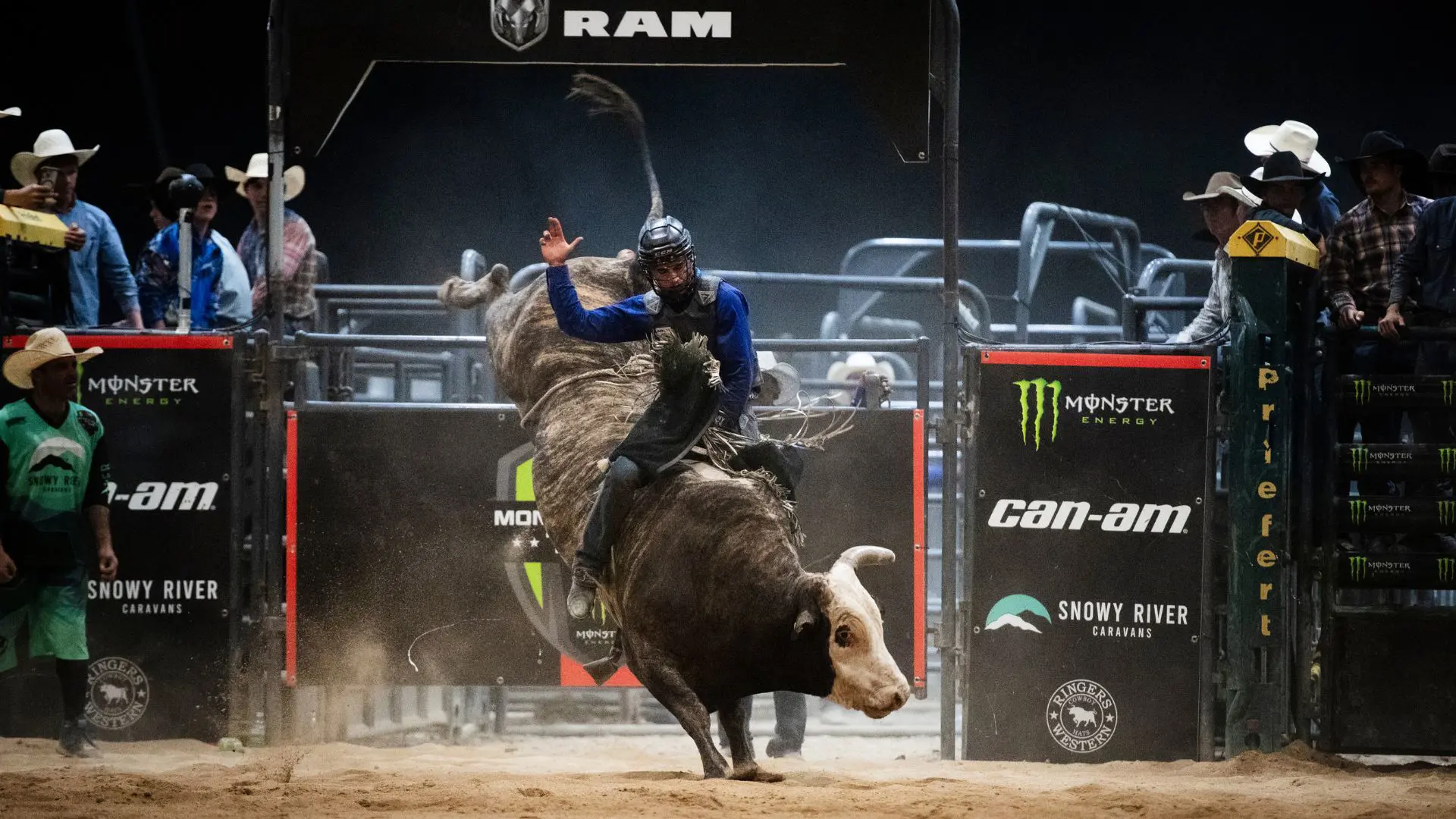 Hall moves to No. 1 in National Standings with Success in Scone